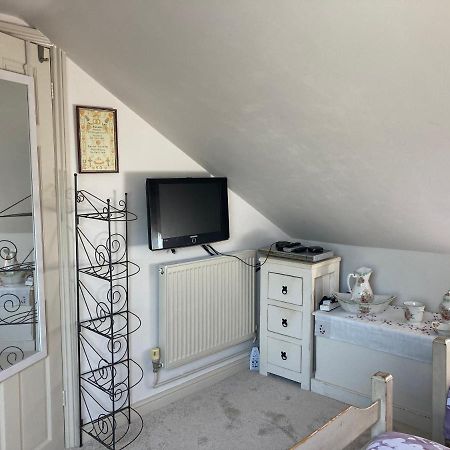 Cosy Twin Room With Private Bathroom Faversham Extérieur photo